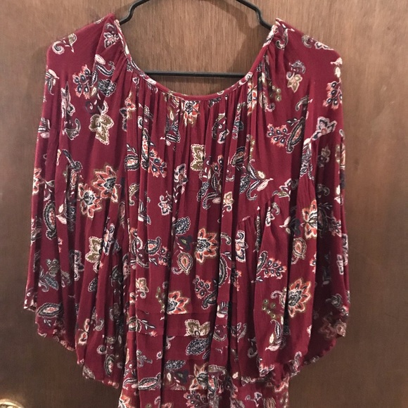 Abercrombie and Fitch Red Paisley Bell Sleeve Top - Picture 7 of 7